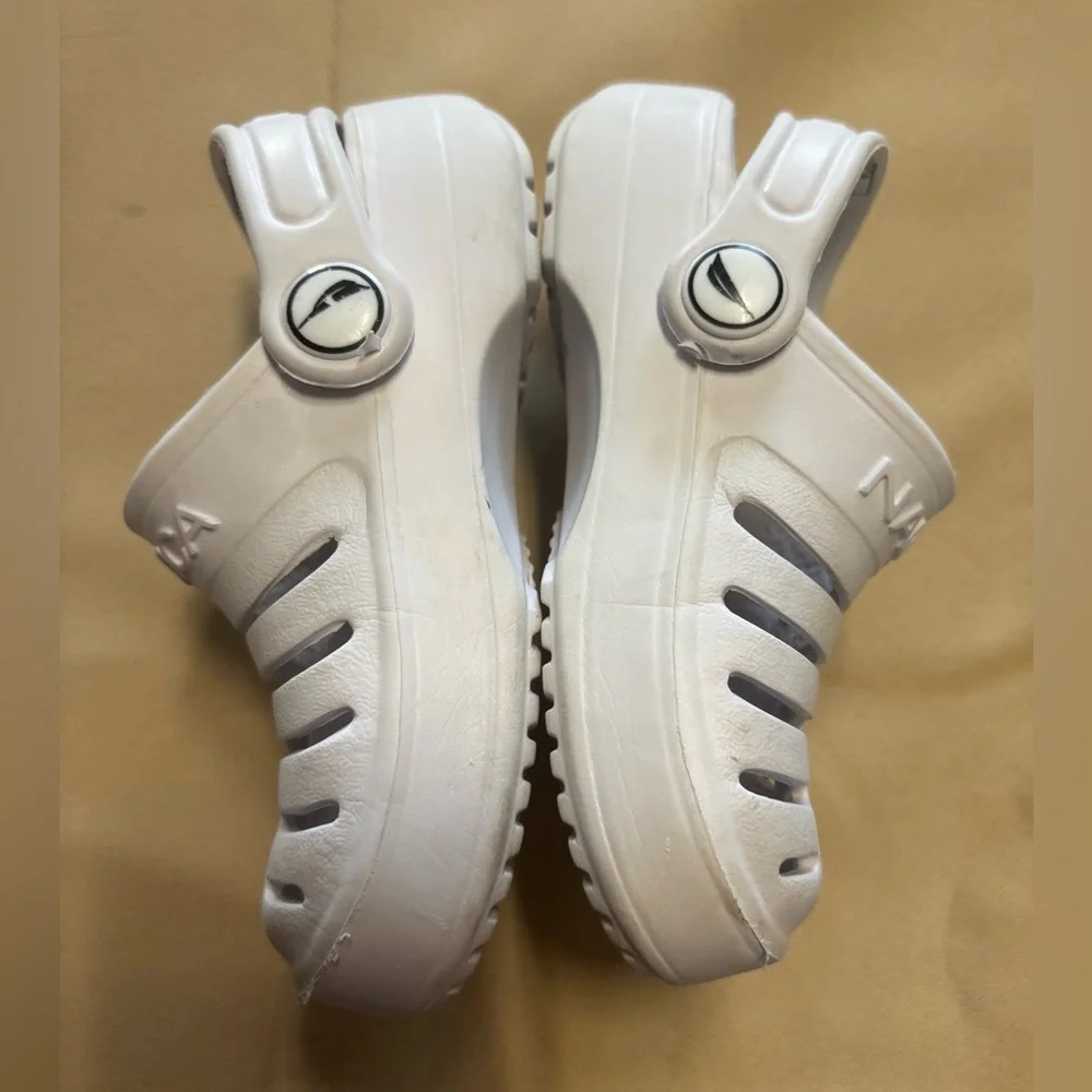 Nautica White‎ Clogs Lightweight Slip-On Design Baby Size 6